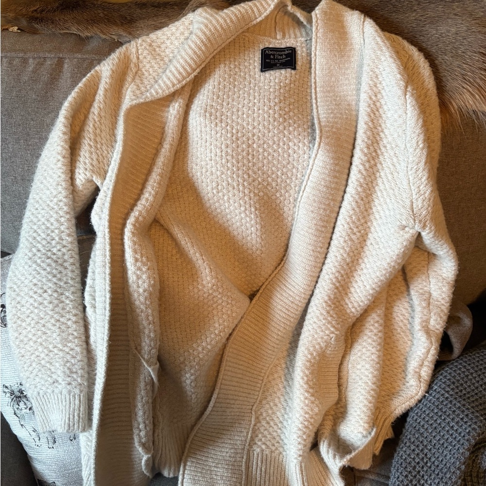 Cozy Cream Abercrombie Cardigan